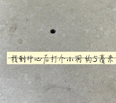 唐县瓷砖空鼓维修公司专业解答在瓷砖铺贴过程中，如果砂料搅拌不均匀，将会带来以下问题